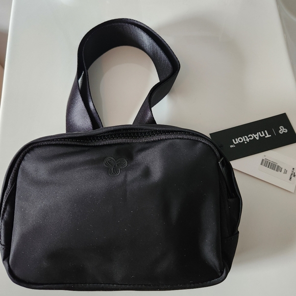 TNA Aritzia On The Way Bag Belt Bag New with Tags - Picture 8 of 8